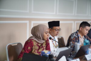 Potret peserta sedang menyampaikan gagasan dalam RKTT