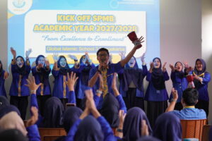 Potret keceriaan guru-guru Primary ketika menampilkan performance-nya