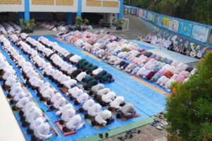 Suasana salat Istisqa unit Primary dan JHS GIS 3 Jogja
